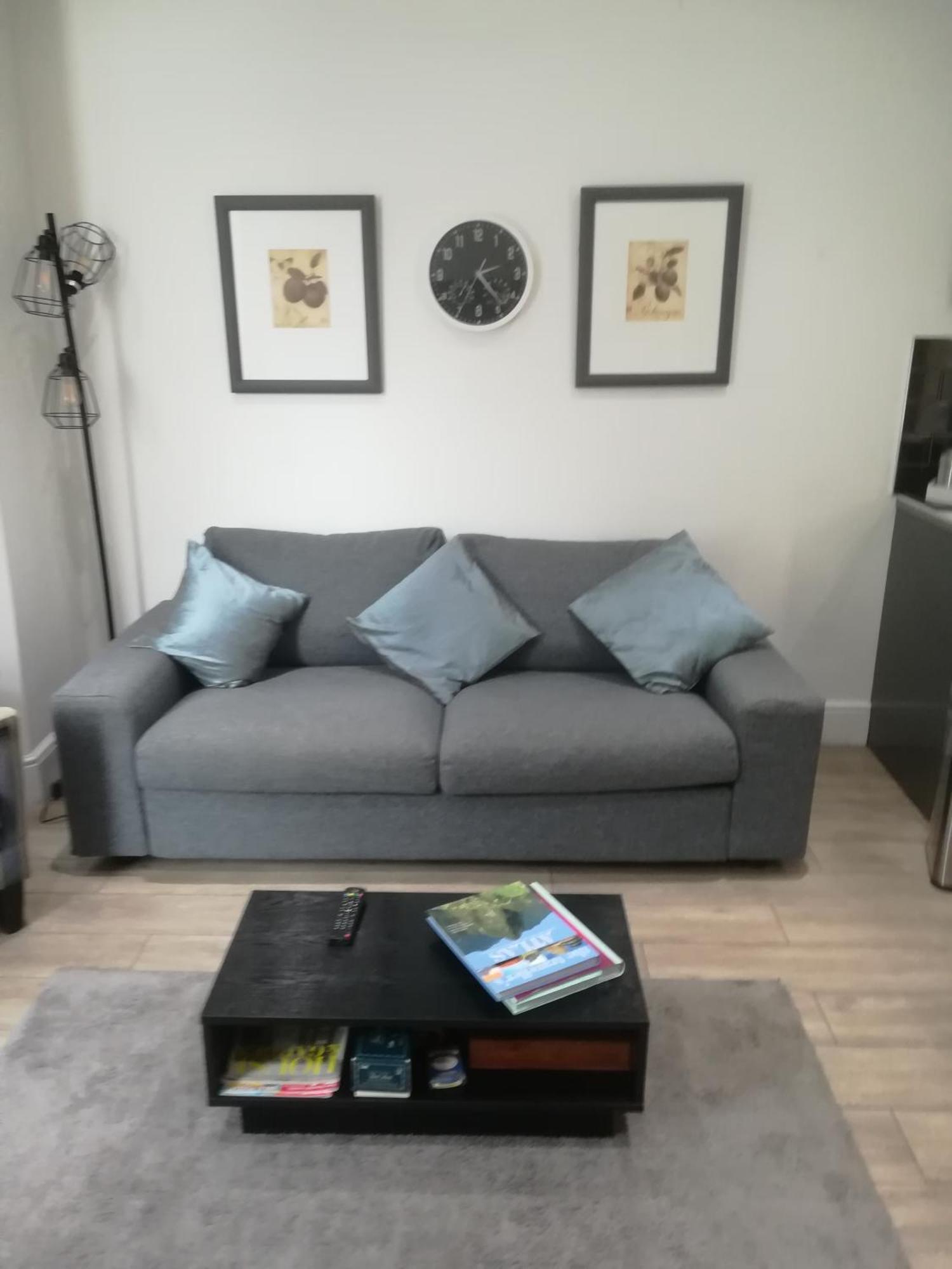 Stylish Apartment In Victorian Conversion Free Parking & Private Patio Close To Beach Town Centre & Bic Bournemouth Kültér fotó